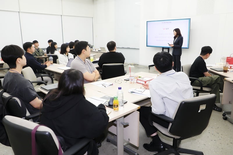 Together to the future camp (7)