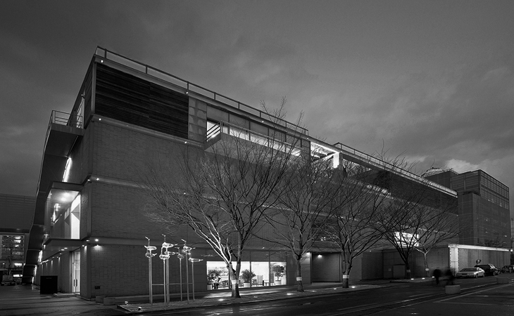 action-sec_cont1_img2