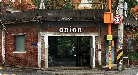 mo-foundry-relay-b-onion